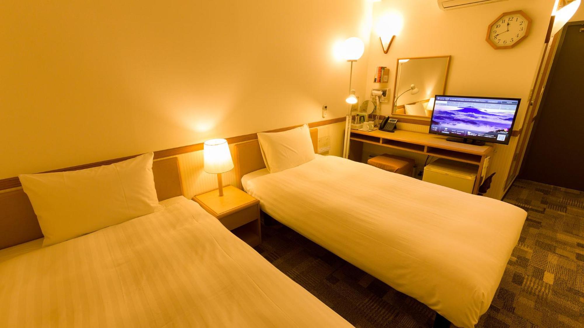 Toyoko Inn Shin-Yatsushiro Ekimae Номер фото